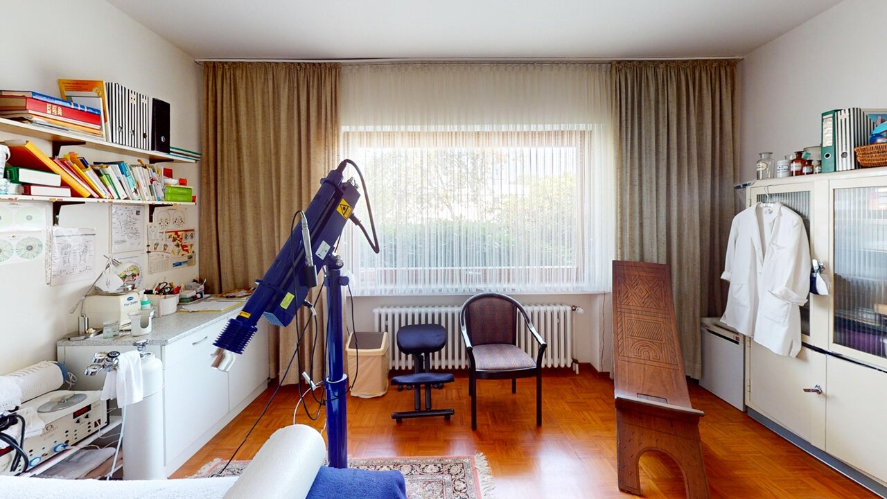 Großzügige Villa mit Einliegerwohnung – Raumwunder mit Eleganz und Komfort