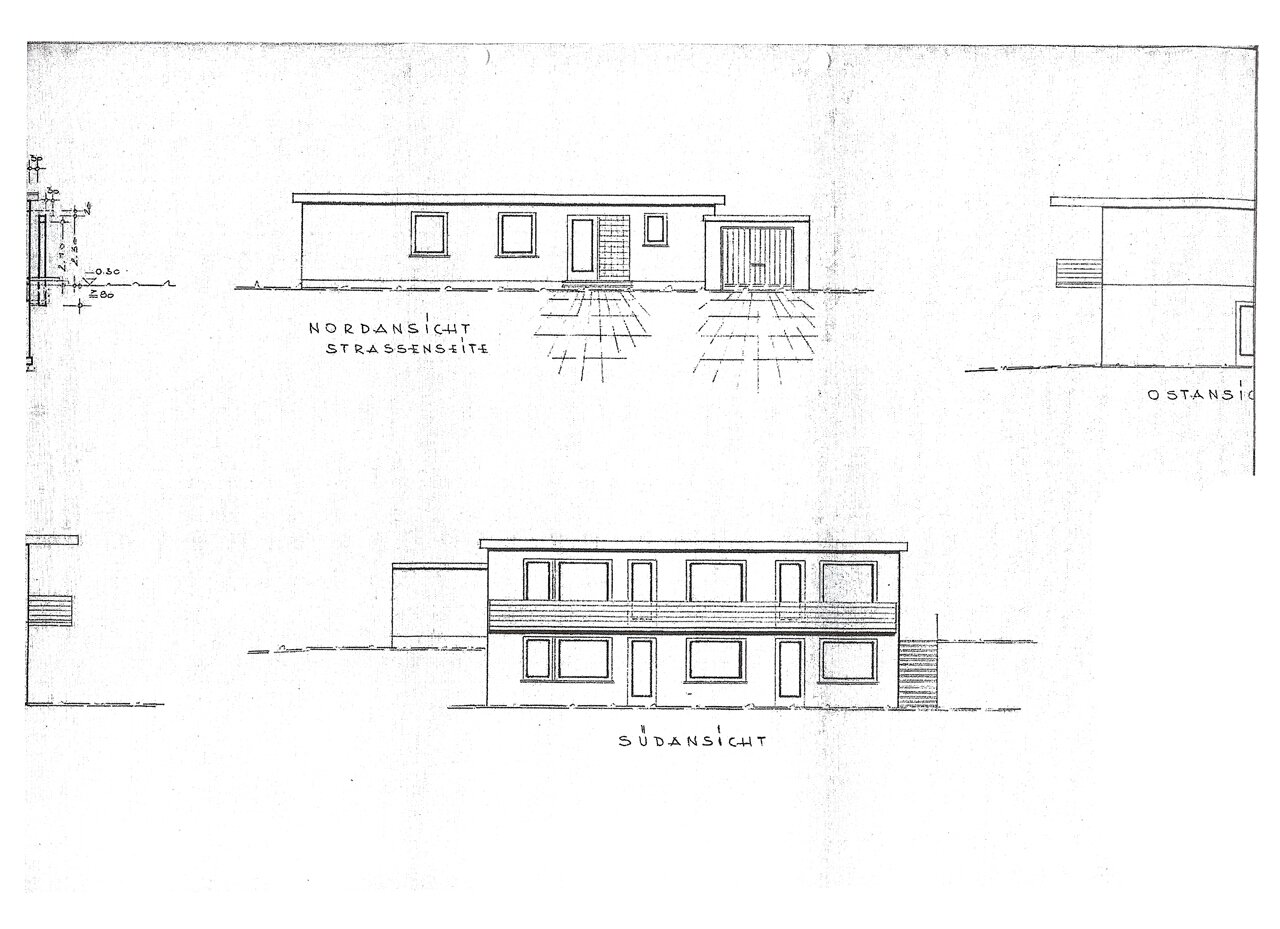 Bungalow mit zwei Wohnungen in Hanglage