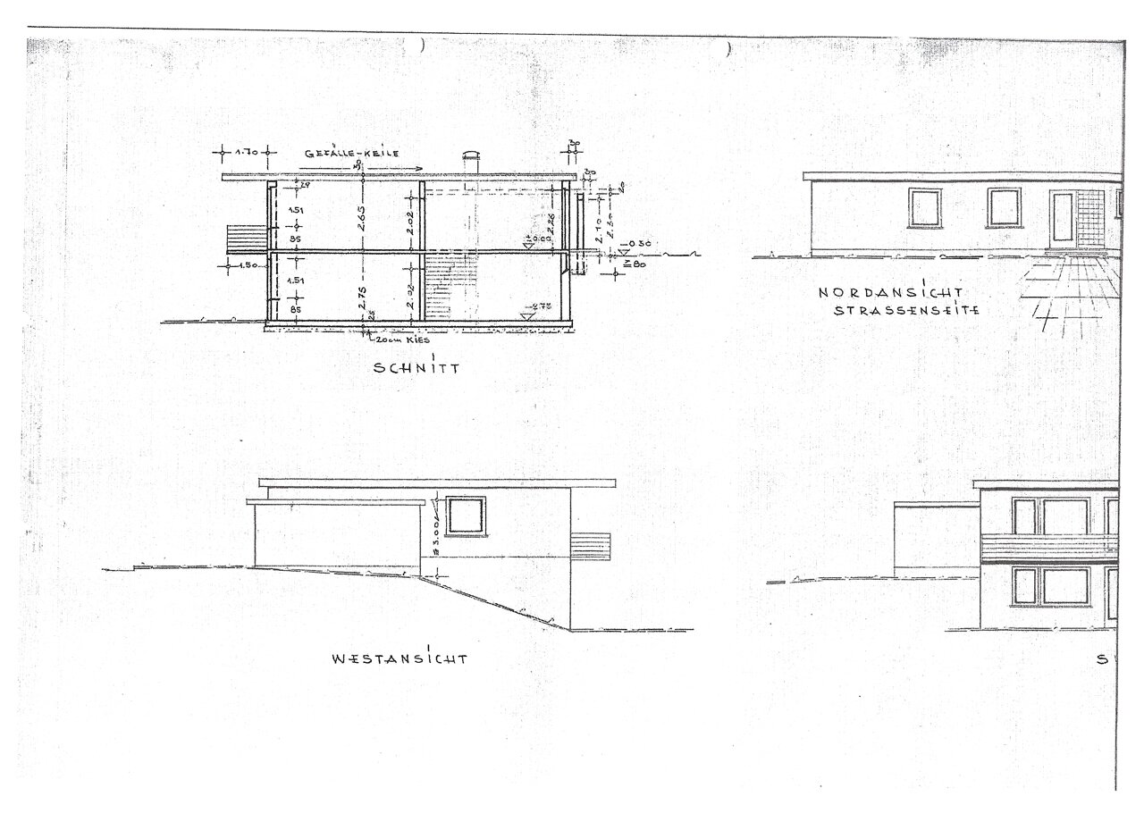 Bungalow mit zwei Wohnungen in Hanglage