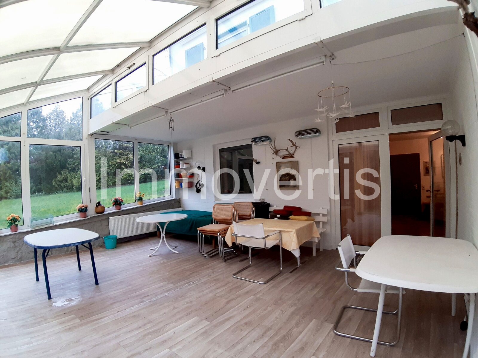 Vielseitiges Einfamilienhaus mit Einliegerwohnung, Sauna und Fernblick