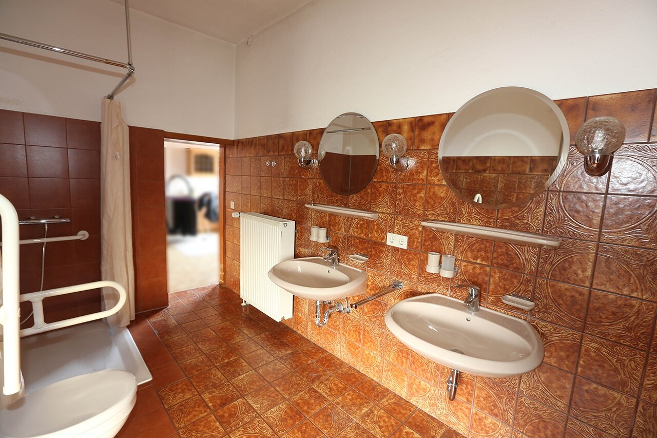 Haus-2-Bad Haus-2-Bad